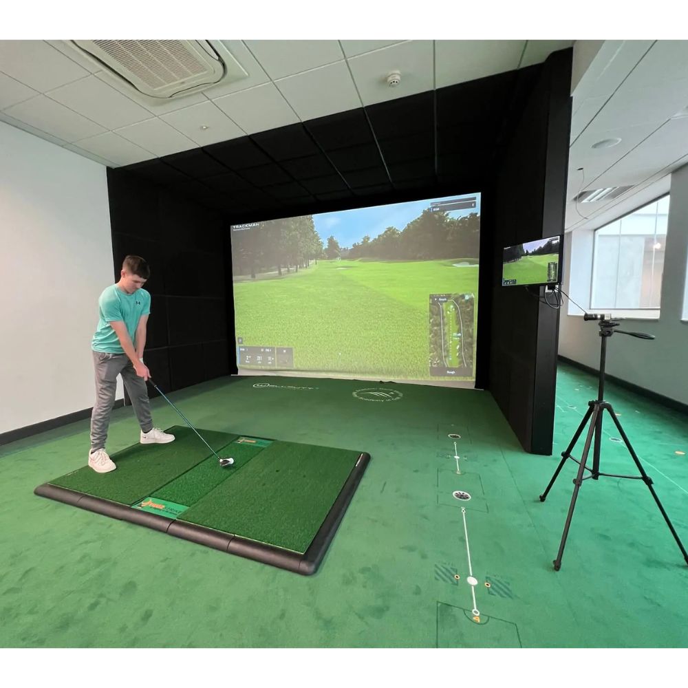golf simulator with screen, golf mat and tablet